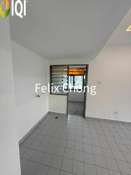 Permas Jaya Low Cost Flat,Masai,Level 5,Renovated,Masai,Johor Bahru