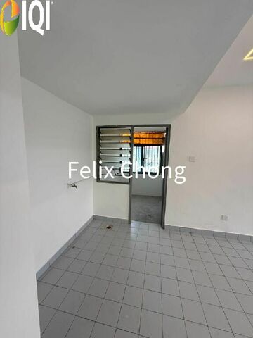 Permas Jaya Low Cost Flat,Masai,Level 5,Renovated,Masai,Johor Bahru image