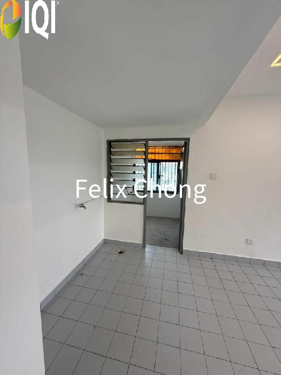 Permas Jaya Low Cost Flat,Masai,Level 5,Renovated,Masai,Johor Bahru image