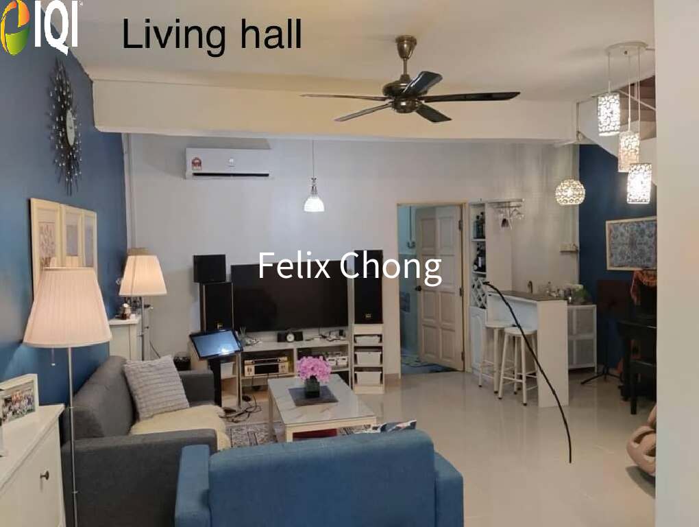 Taman Muhibbah 2.5 Sty Terrace,Jalan Jambu,Saleng,Senai,Renovated image