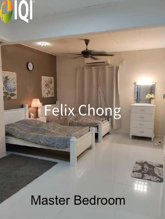 Taman Muhibbah 2.5 Sty Terrace,Jalan Jambu,Saleng,Senai,Renovated image