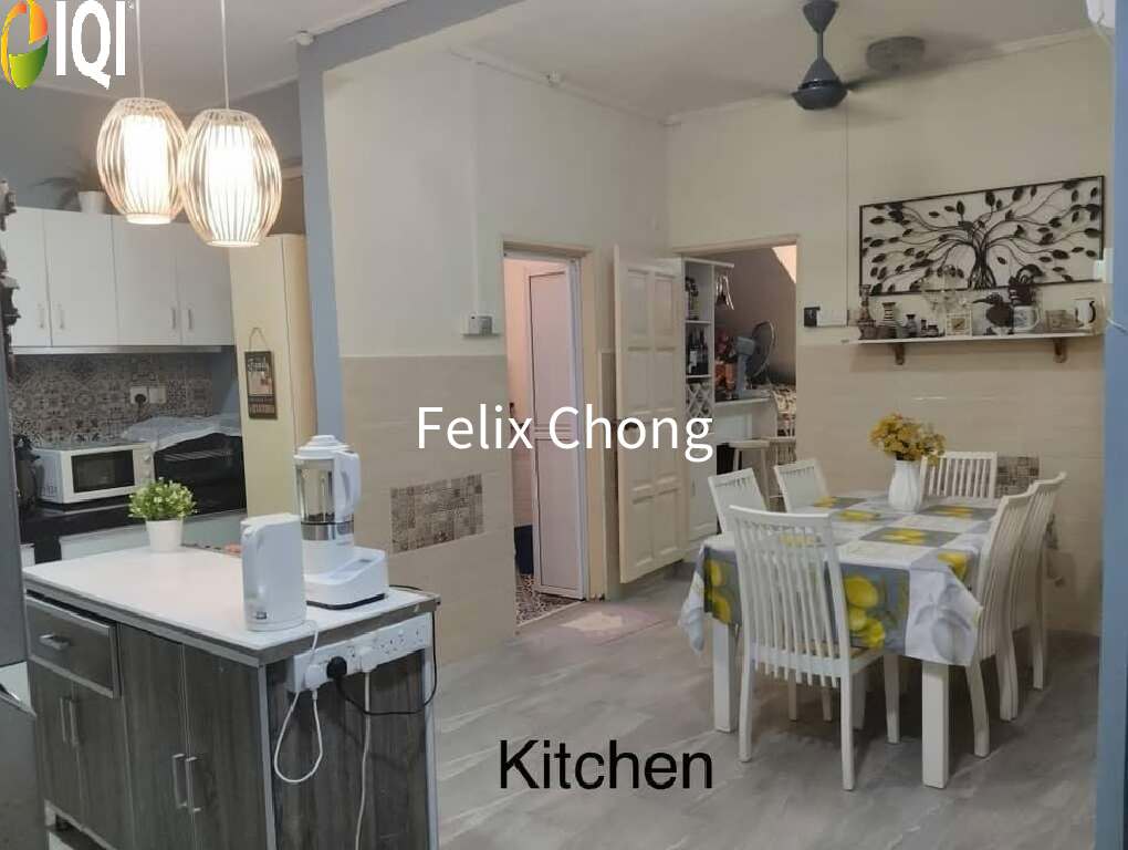 Taman Muhibbah 2.5 Sty Terrace,Jalan Jambu,Saleng,Senai,Renovated image