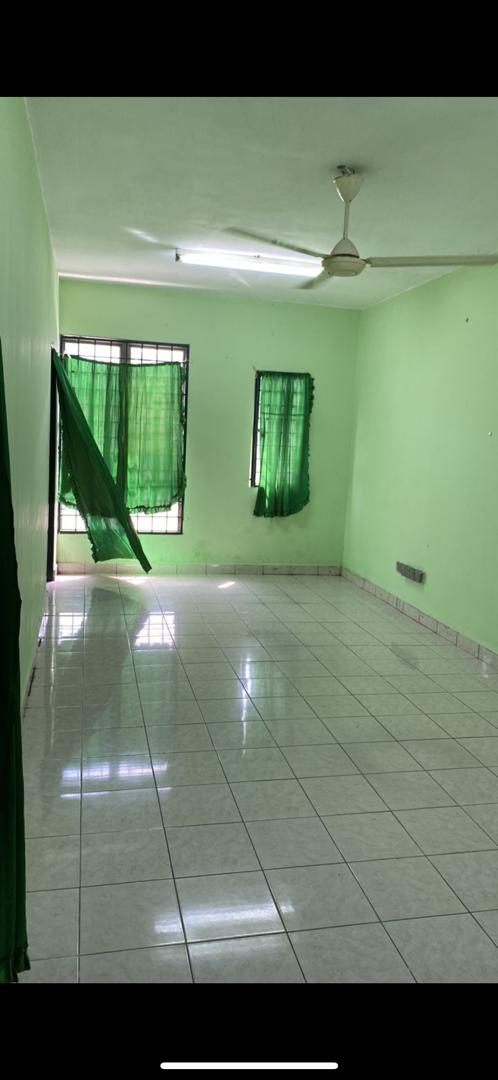 Bandar Bukit Tinggi 1 Shop Apartment image