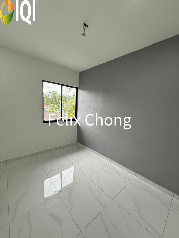 Taman Mount Austin 2 Sty Low Cost Corner,Mutiara Emas,Johor Bahru,Renovated image