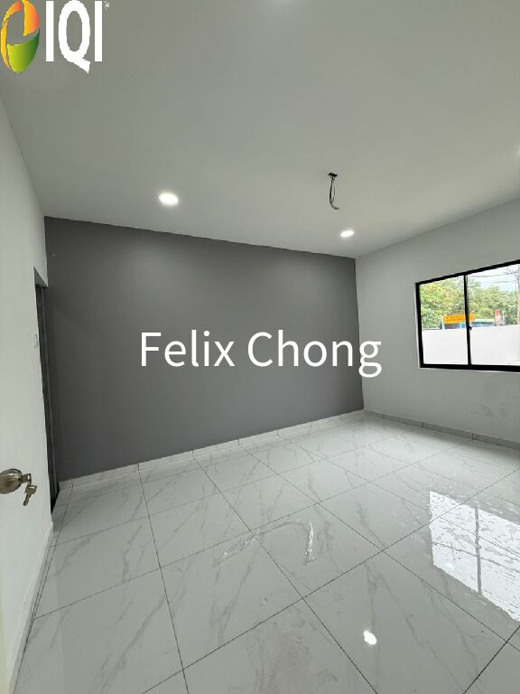 Taman Mount Austin 2 Sty Low Cost Corner,Mutiara Emas,Johor Bahru,Renovated image