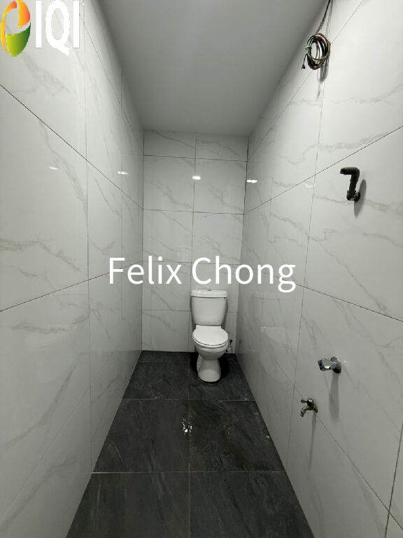 Taman Mount Austin 2 Sty Low Cost Corner,Mutiara Emas,Johor Bahru,Renovated image