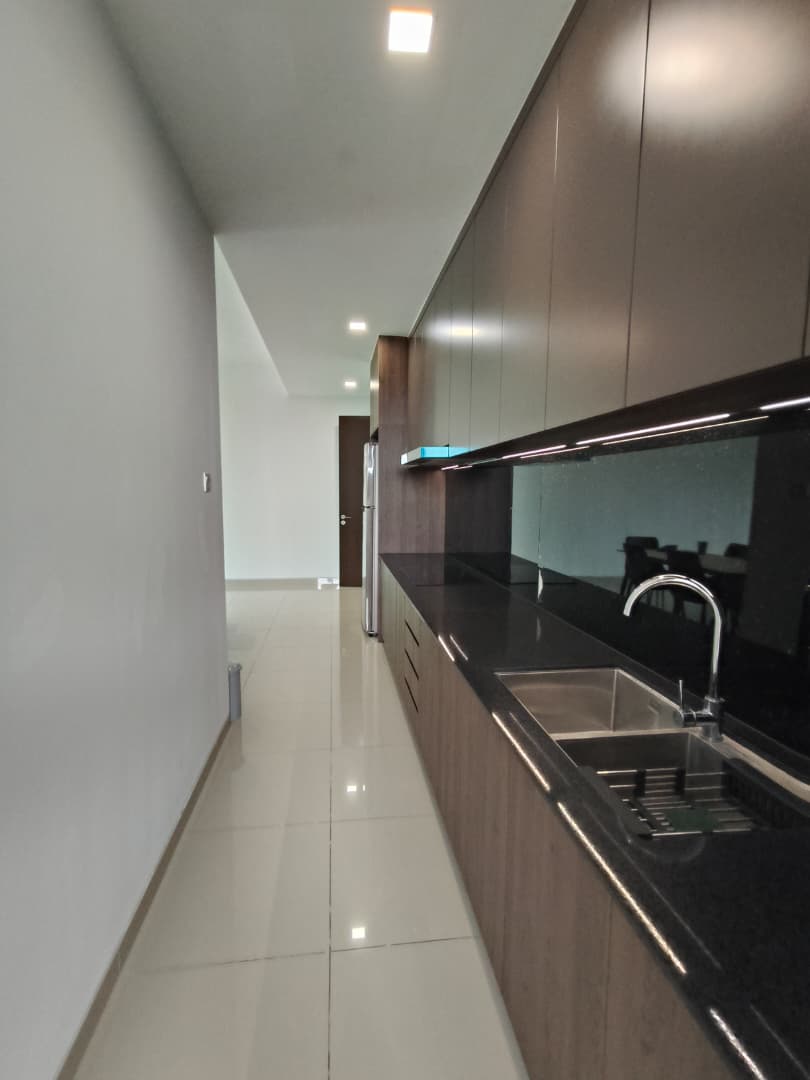 ELEMEN UTARA CONDOMINIUM image