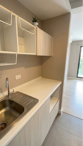 Metro Luxe Riverfront Rattanatibet image