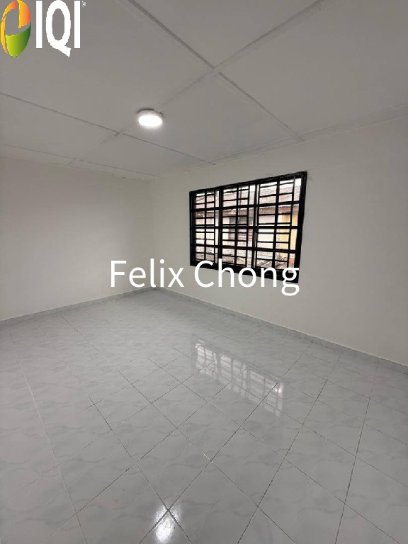 Taman Nora 2 Sty Medium Cost,Jalan Berlian,Ulu Tiram,Renovated,Extend image