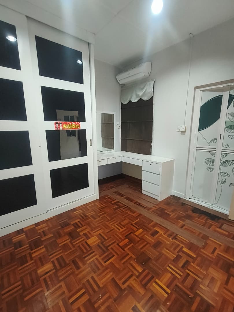 Beverly Hills 3 image