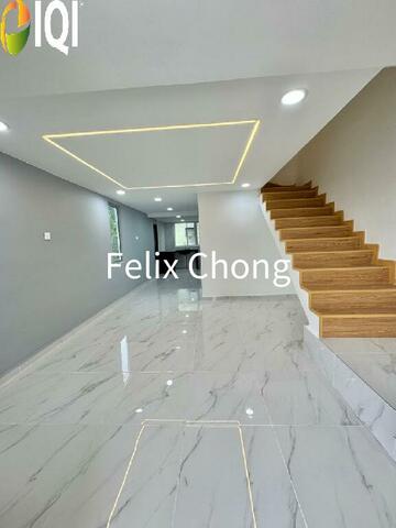 Taman Rinting 2 Sty Low Cost Endlot,Jalan Geharu,Masai,Renovated photo