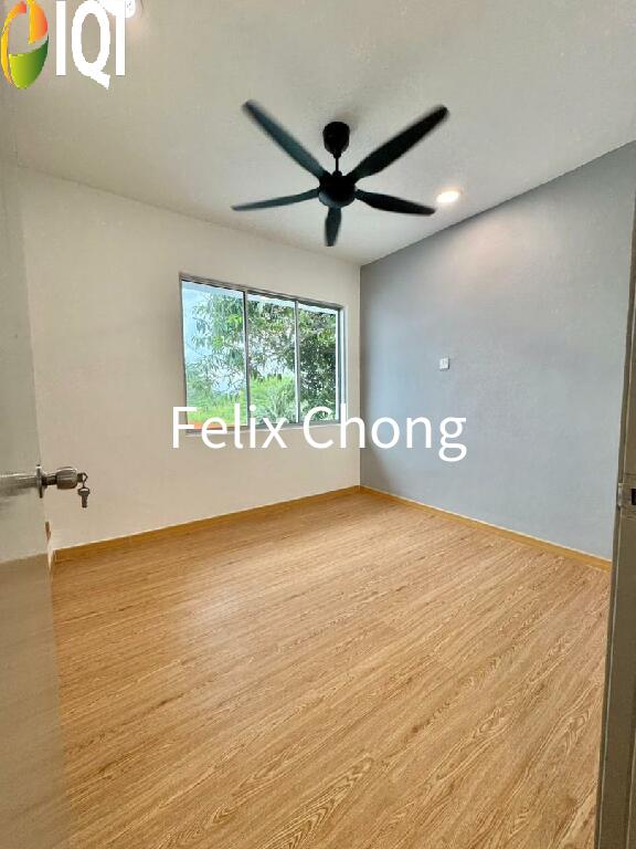 Taman Rinting 2 Sty Low Cost Endlot,Jalan Geharu,Masai,Renovated image