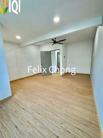 Taman Rinting 2 Sty Low Cost Endlot,Jalan Geharu,Masai,Renovated photo