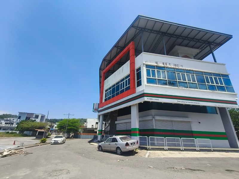 Taman Pogun whole shoplot