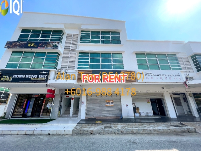 AIR PUTIH, KUANTAN (Opposite Andorra Peak) image