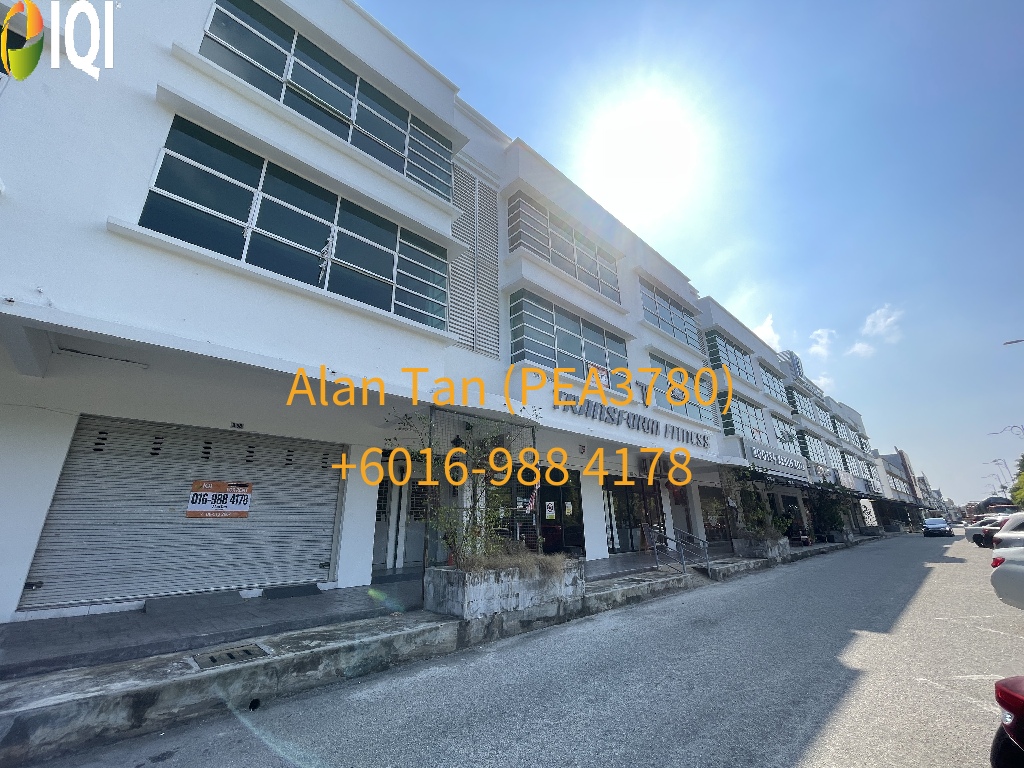 AIR PUTIH, KUANTAN (Opposite Andorra Peak) image