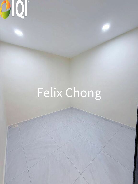 Taman Johor Jaya 1 Sty Low Cost,Jalan Bakawali,Johor Jaya,Renovated image