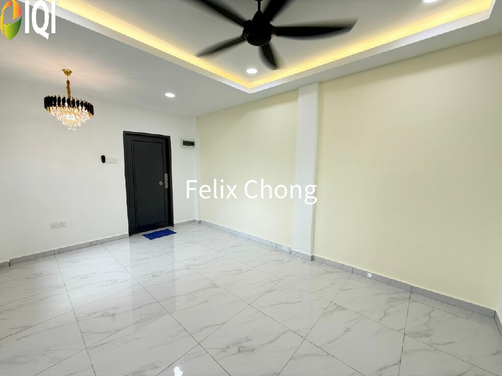 Bandar Baru Kangkar Pulai Low Cost Flat,Level 3,Renovated,Skudai image