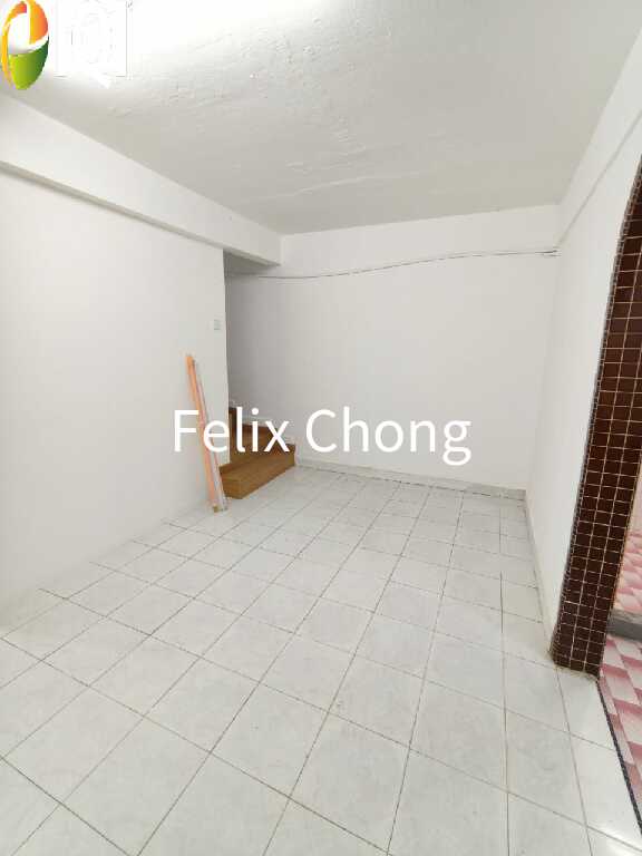 Taman Megah Ria 2 Sty Low Cost,Jalan Cenderai,Masai,Renovated,Extend image