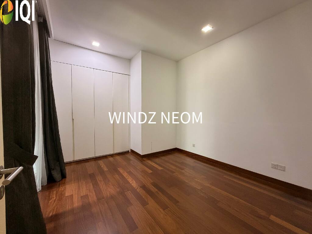 Sastra U-Thant image