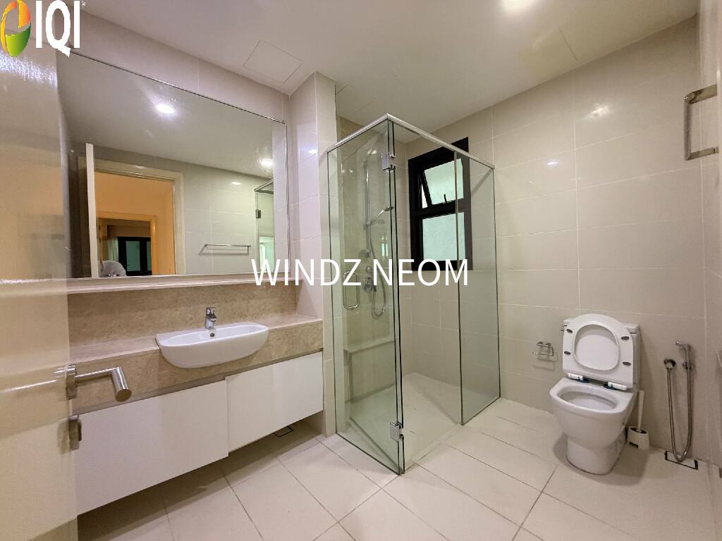 Sastra U-Thant image