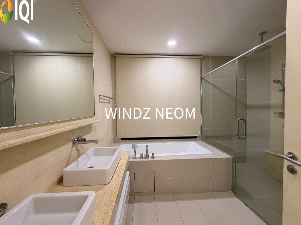 Sastra U-Thant image