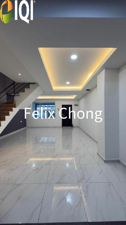 Kelapa Sawit Double Storey Terrace,Scientex,Kulai,Renovated,Extend,Bumi image