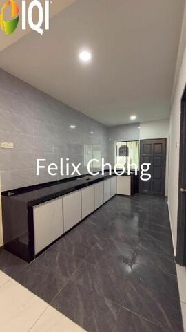 Kelapa Sawit Double Storey Terrace,Scientex,Kulai,Renovated,Extend,Bumi image