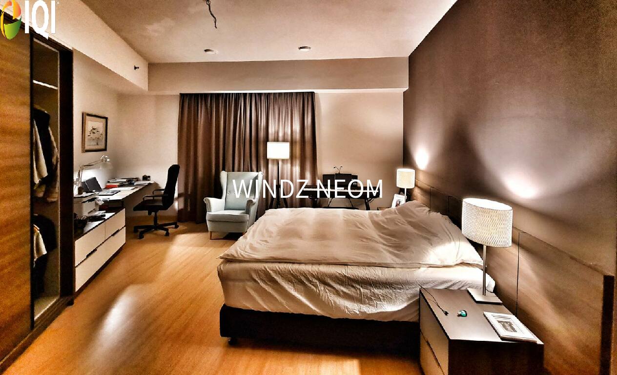 Windmill Upon Hills image