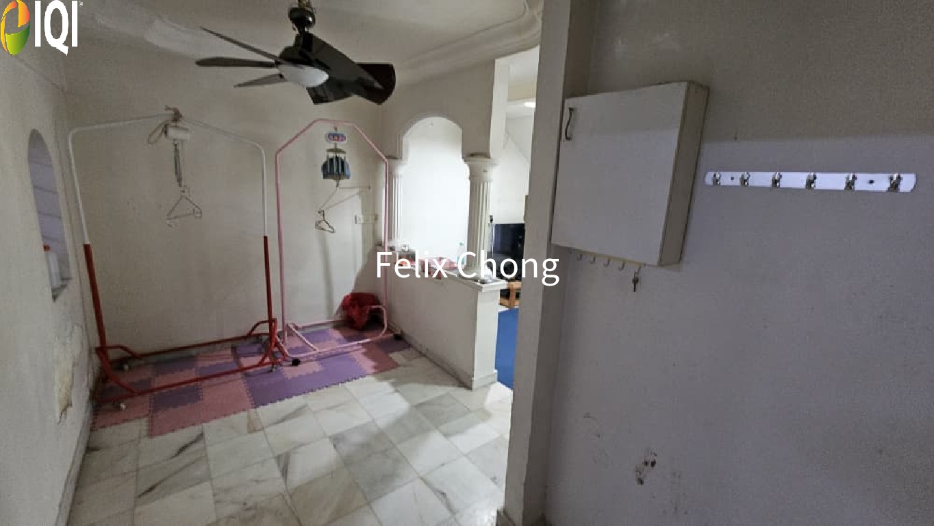 Taman Desa Jaya Double Storey Low Cost,Renovated,Extend,Johor Bahru image