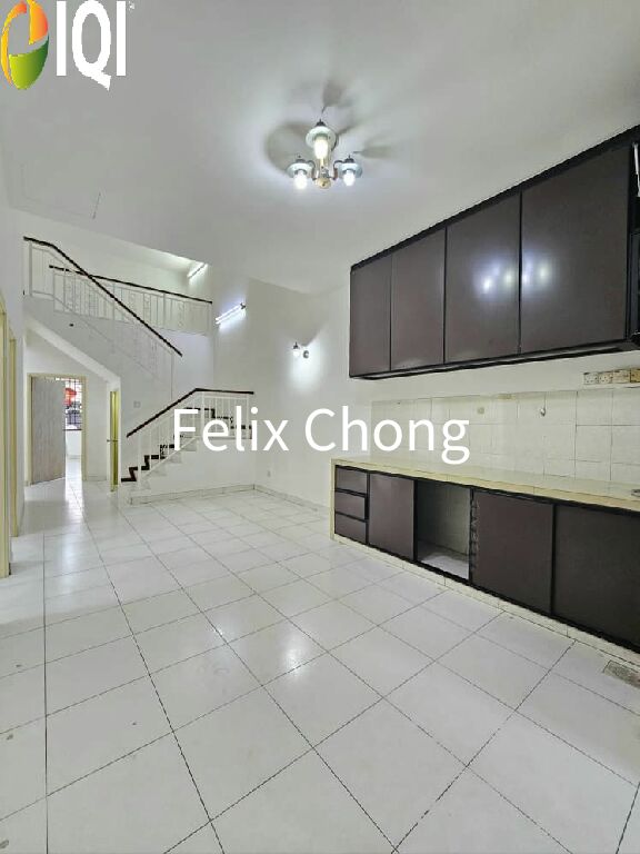 Taman Impian Emas 1.5 Storey Terrace,Skudai,Renovated,Johor Bahru image