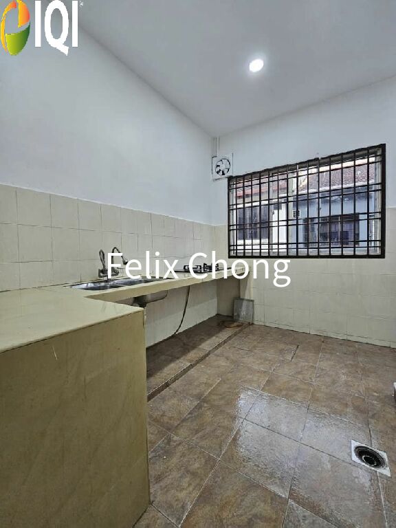 Taman Impian Emas 1.5 Storey Terrace,Skudai,Renovated,Johor Bahru image