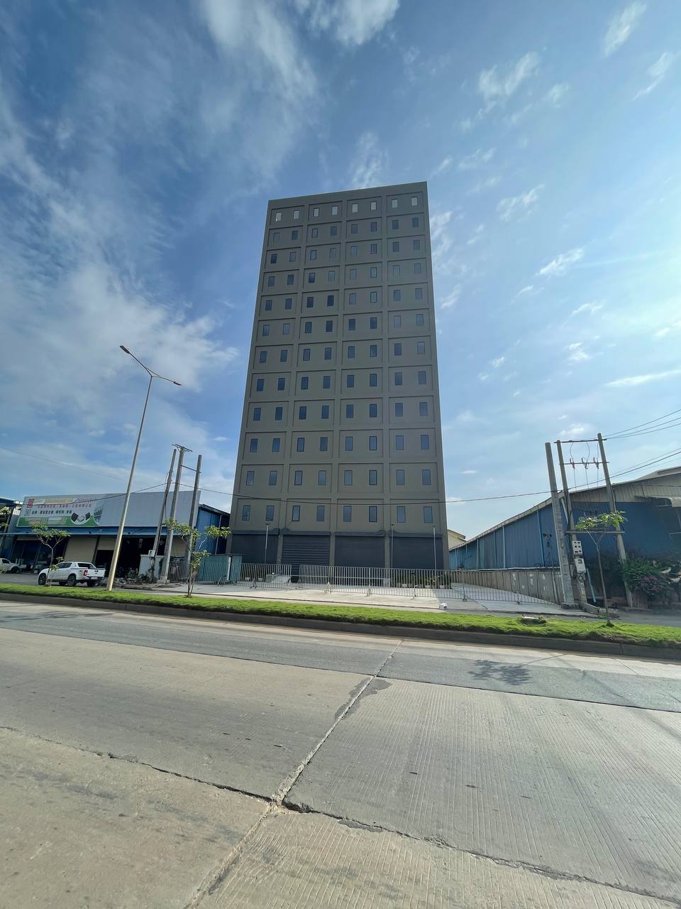 Building For Sale and Rent image