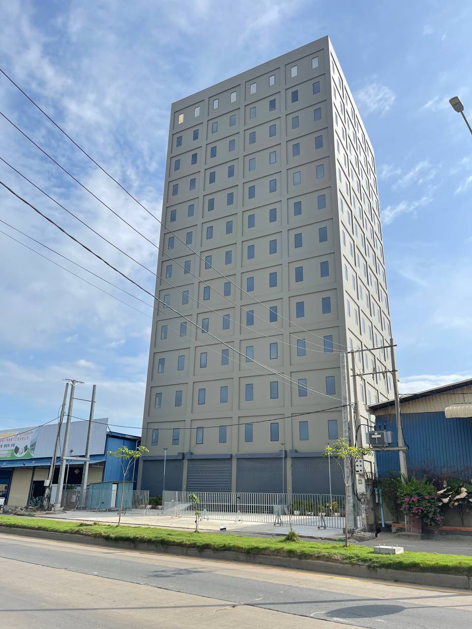 Building For Sale and Rent image