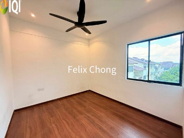 Bandar Selesa Jaya Low Cost Flat,Renovated,Skudai,Level 4,Full Loan image