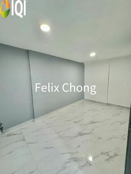 Taman Rinting 2 Sty Low Cost Endlot,Jalan Geharu,Masai,Renovated,Extend