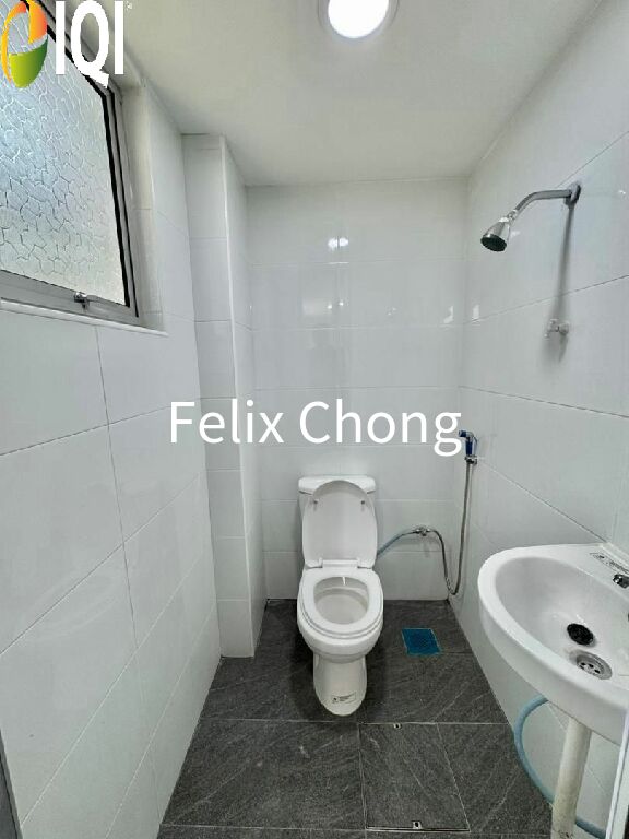 Taman Rinting 2 Sty Low Cost Endlot,Jalan Geharu,Masai,Renovated,Extend image