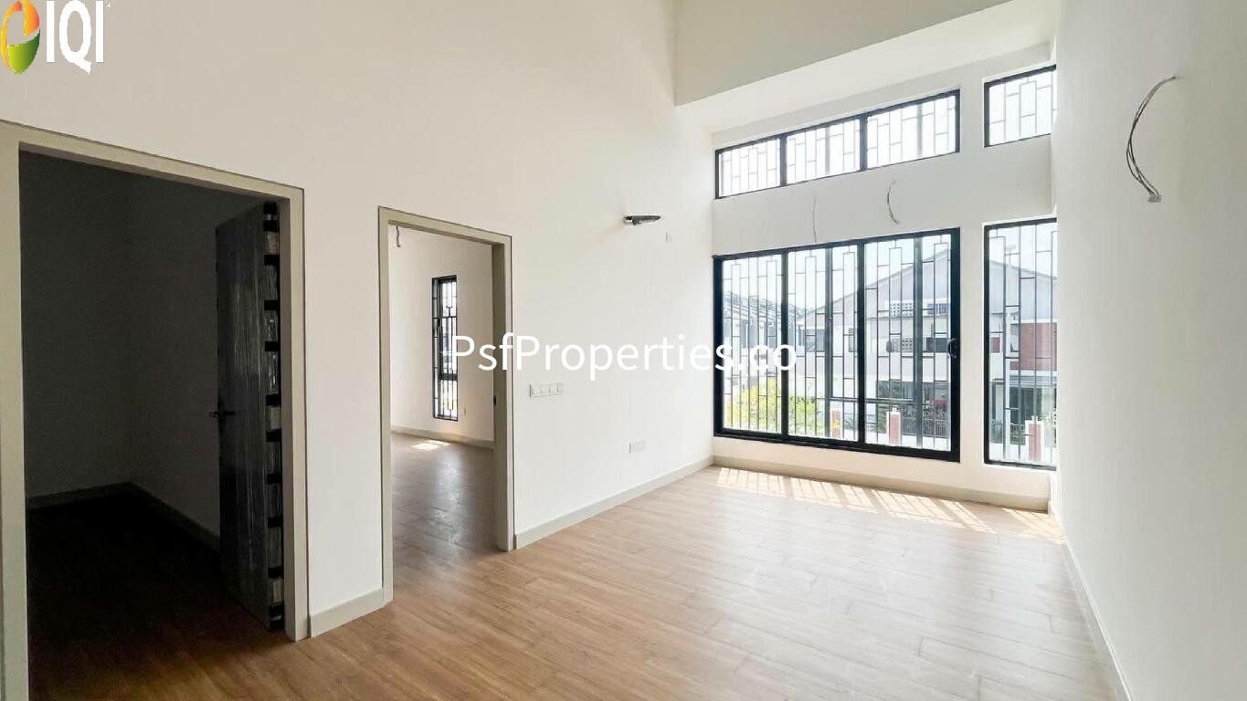 Elmina Green 3 image