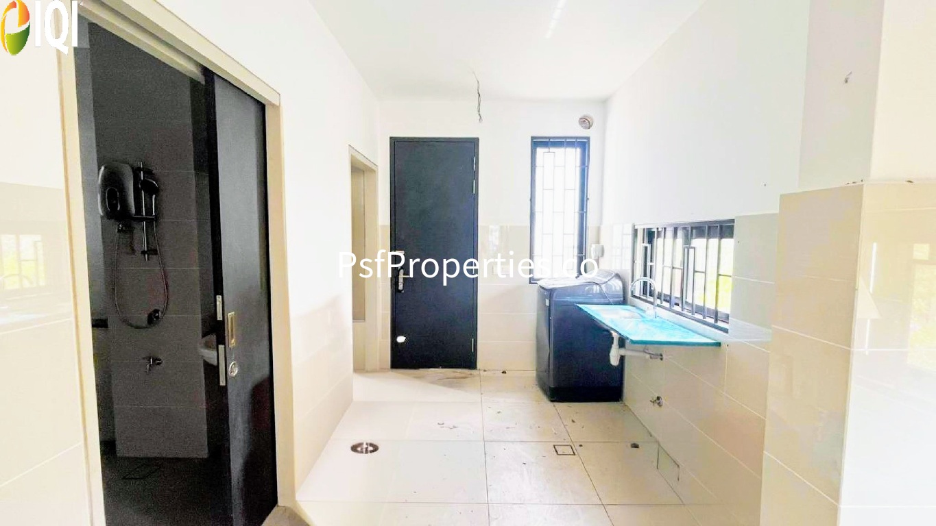 Elmina Green 3 image