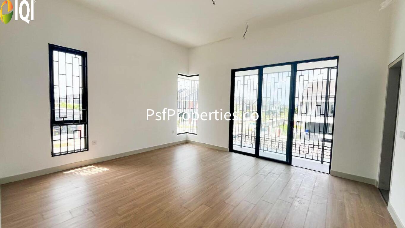 Elmina Green 3 image