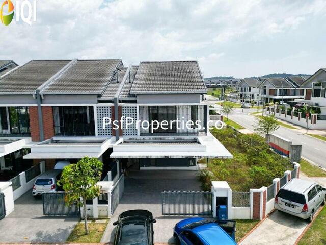 Elmina Green 3 image