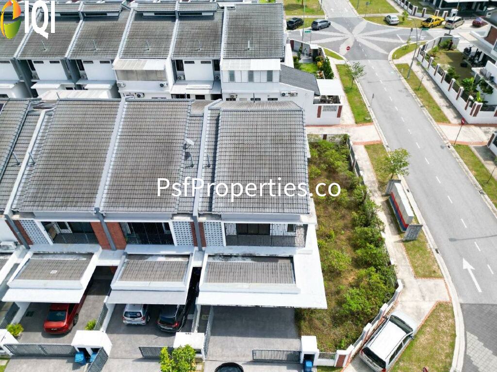 Elmina Green 3 image