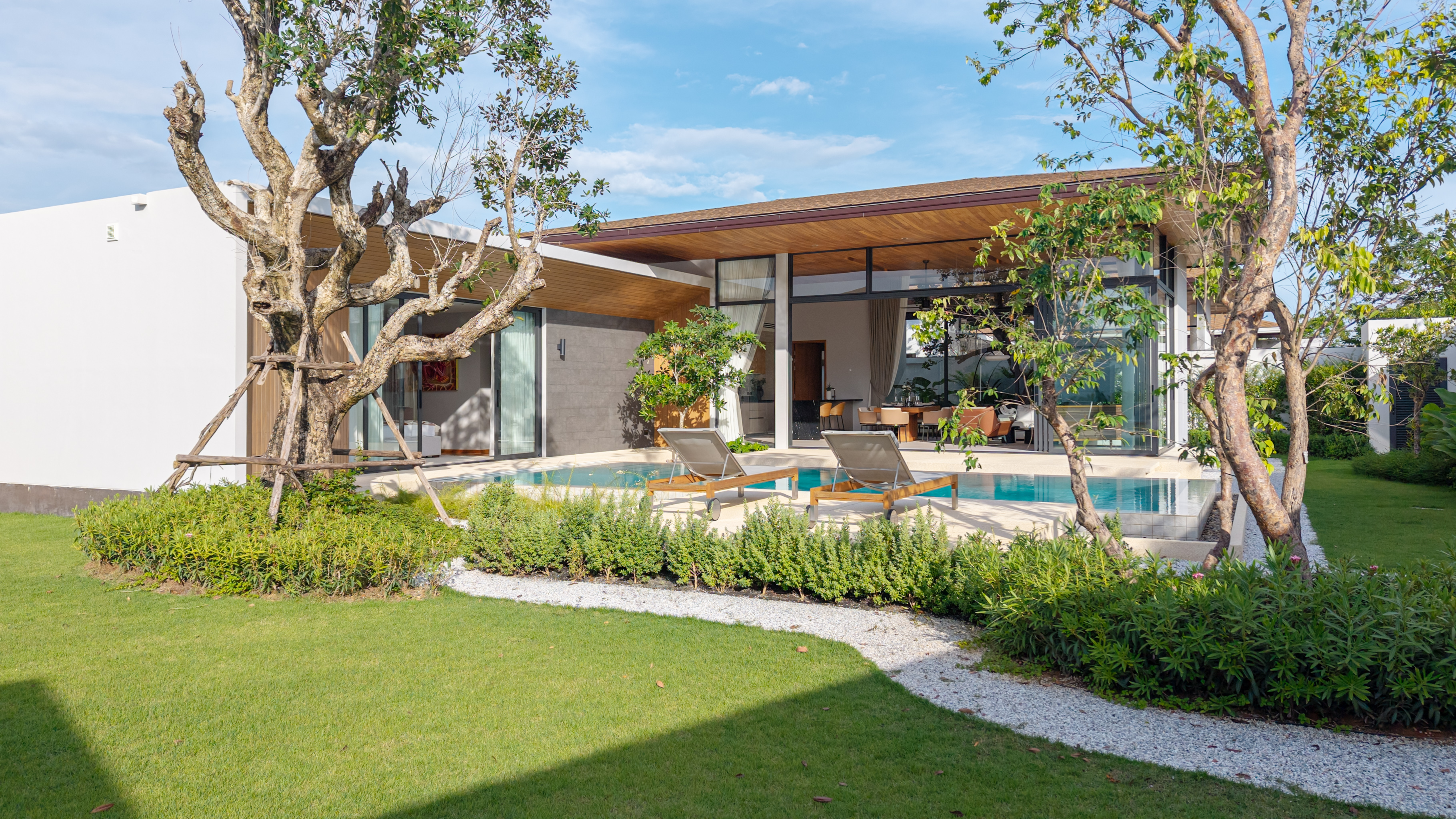 BOTANICA FOUR SEASONS – PRIME INVESTMENT OPPORTUNITY IN PHUKET image