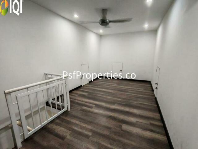 Maple Terrace image