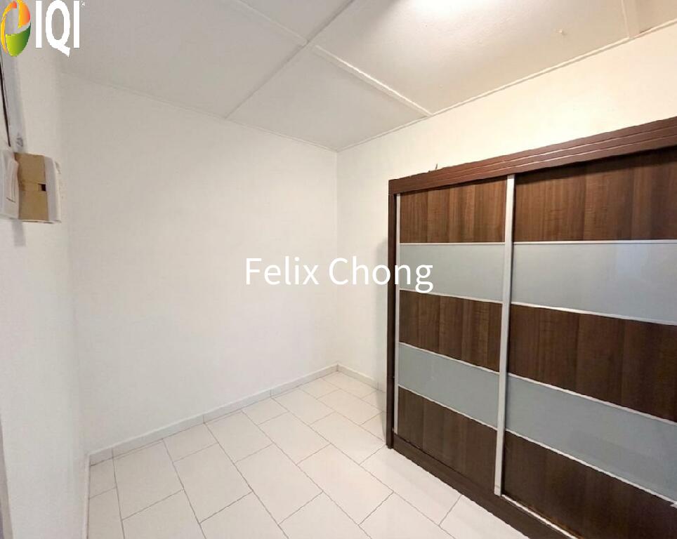 Taman Sri Muhibbah 2 Sty Low Cost,Jalan Bunga Kertas,Kulai,Renovated image