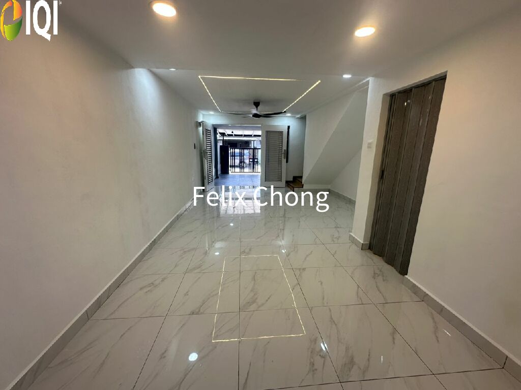 Taman Puteri Wangsa 2 Sty Low Cost,Jalan Lading,Ulu Tiram,Renovated image