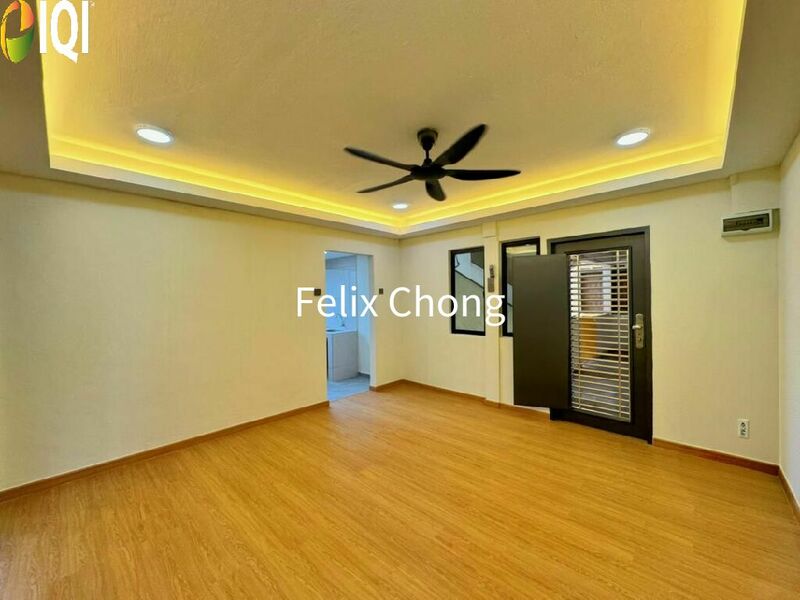 Bandar Selesa Jaya Low Cost Flat,Skudai,Level 3,Renovated,Full Loan