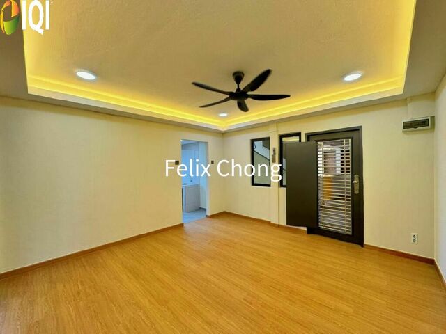 Bandar Selesa Jaya Low Cost Flat,Skudai,Level 3,Renovated,Full Loan photo