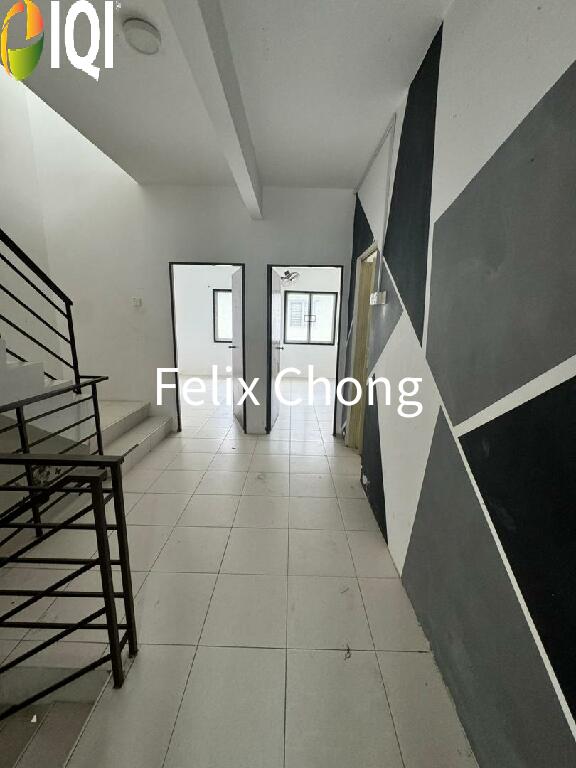 Taman Scientex 2.5 Storey Terrace,Jalan Tiong,Pasir Gudang,Renovated image