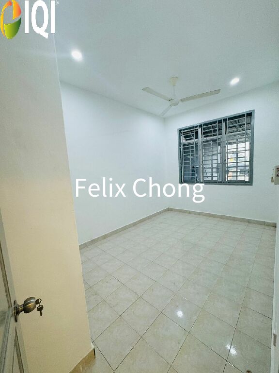 Taman Wawasan Kelapa Sawit 1 Sty Terrace,Jalan Merpati,Kulai,Renovated image